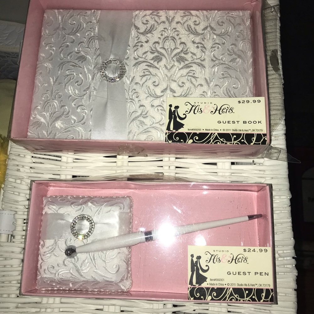 Wedding guest book and pen. NEW
